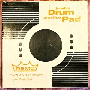 Bundle Remo RT-0010-00 10 Gray Tunable Practice Pad & Vic Firth American Class5B